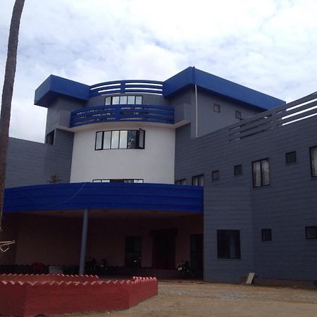 Kallada Golden Hotel Thrissur Zewnętrze zdjęcie
