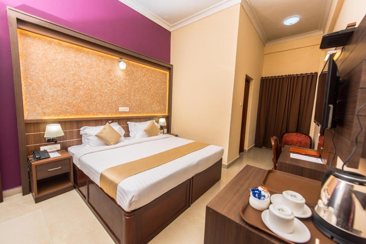 Kallada Golden Hotel Thrissur Zewnętrze zdjęcie