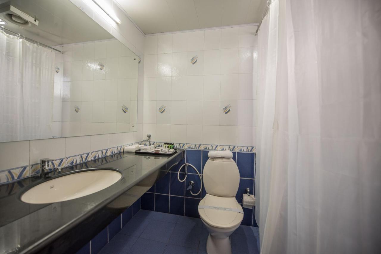 Kallada Golden Hotel Thrissur Zewnętrze zdjęcie