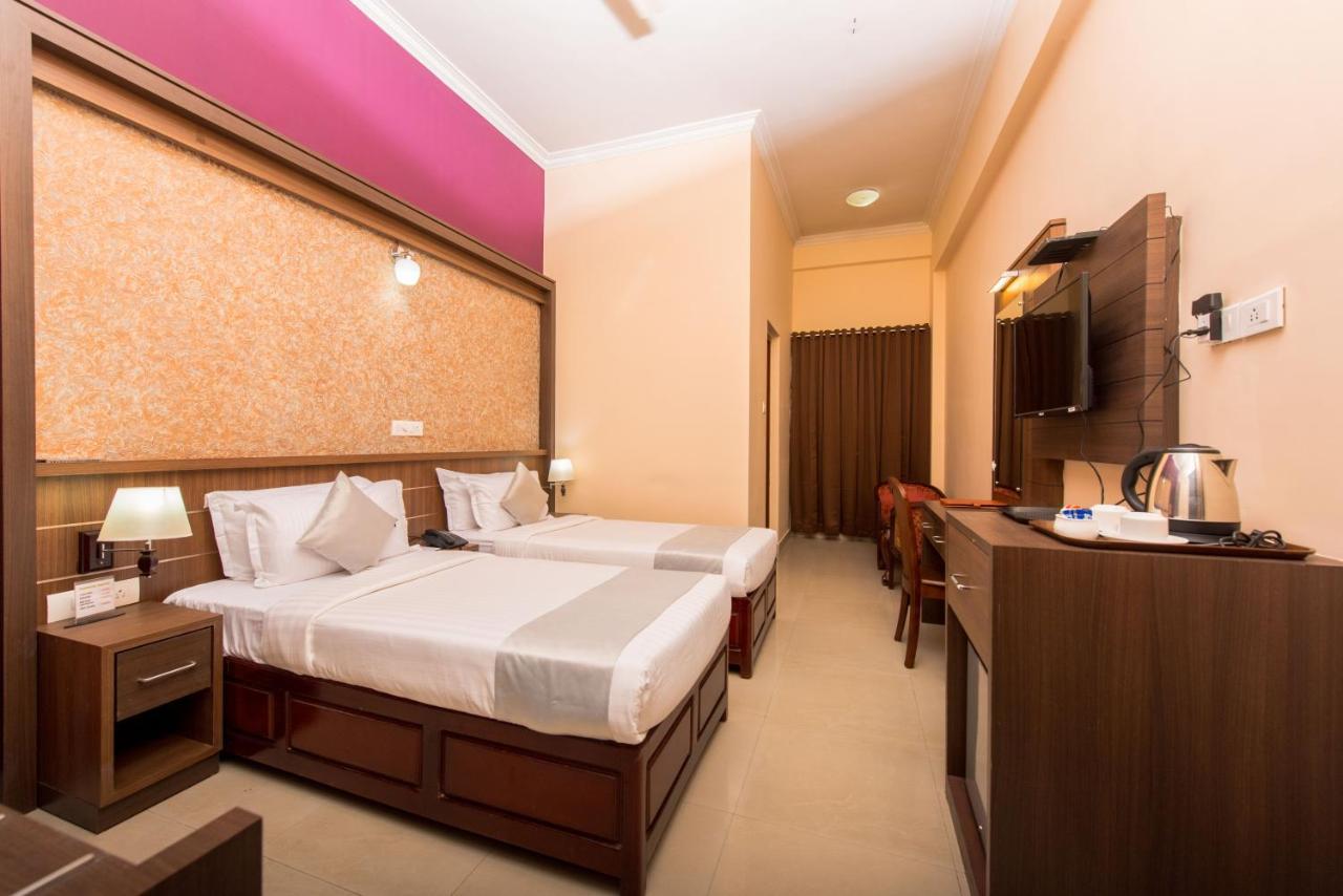 Kallada Golden Hotel Thrissur Zewnętrze zdjęcie