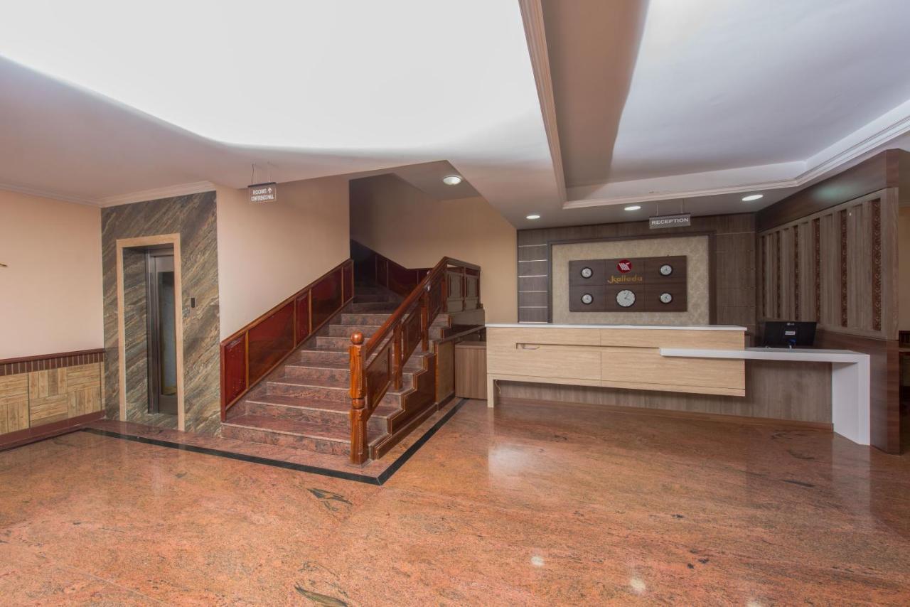 Kallada Golden Hotel Thrissur Zewnętrze zdjęcie